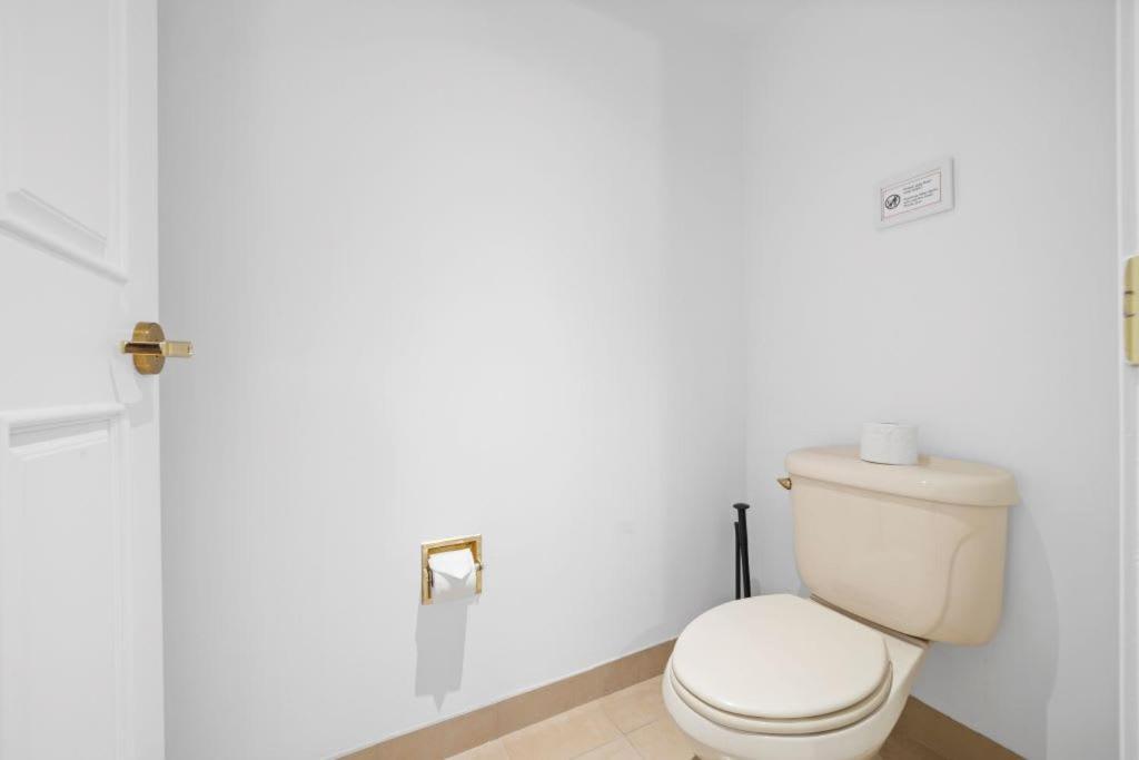 Boardwalk 2br 3ba By Cozysuites
