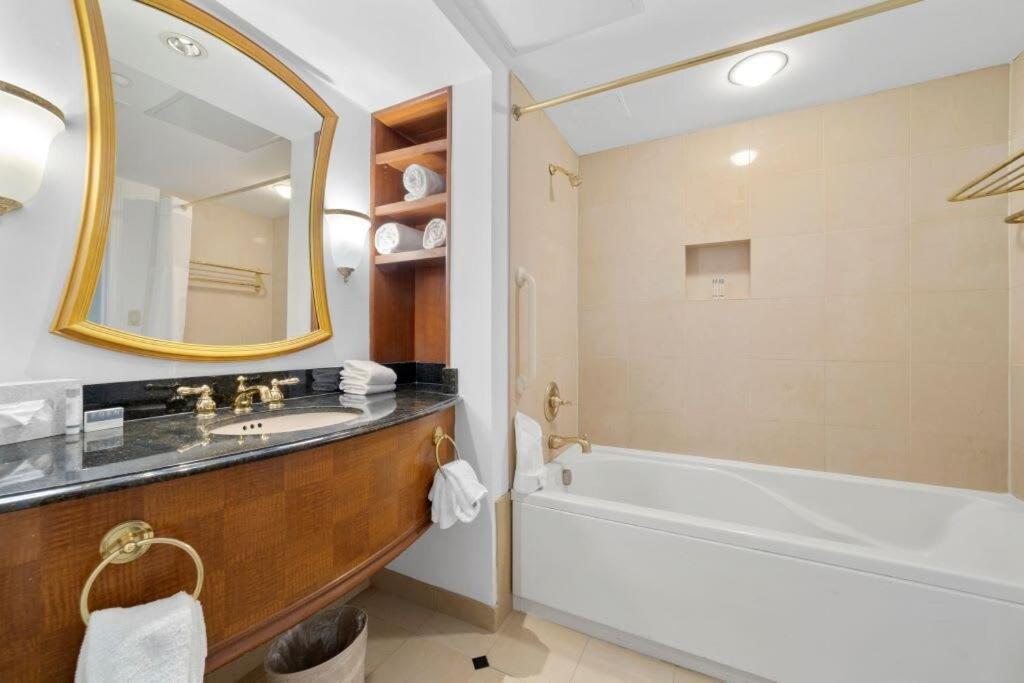 Apartment Boardwalk 2br 3ba By Cozysuites *