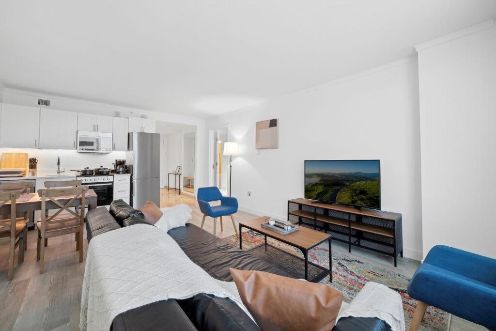 Boardwalk 2br 3ba By Cozysuites *
